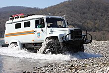 Сочинские спасатели помогли трем мужчинам перебраться через реку Псезуапсе