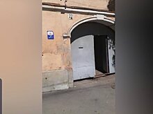 В центре Саратова разрушается старинная усадьба