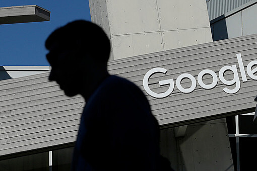 Google обвинили в слежке за пользователями