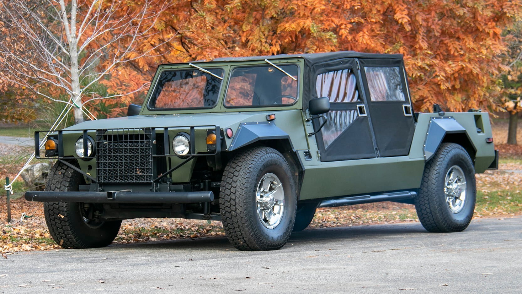 Новости автомира: прототип первого HMMWV появился в продаже