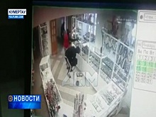 В Башкирии клиентка угрожала работникам салона красоты за отказ обслужить ее вне очереди