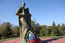 У гранитной плиты склоняем колени: празднование Дня Победы в Новобейсугской 40 лет назад