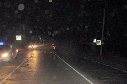 В Перелюбском районе водитель "Лады" в кювете врезался в трубу