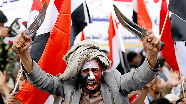 Единым фронтом: в Йемене тысячи человек выступили против интервенции Саудовской Аравии