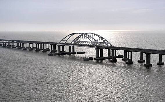 Командующий ВМС Украины назвал Крымский мост потенциальным «покойником»