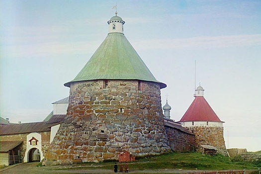 Архив монастыря пережил в Перми и красных, и белых