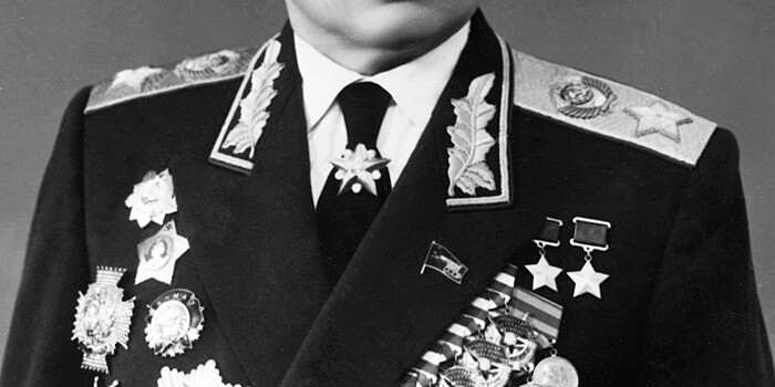 Знатные предки, пытки НКВД и роман с Серовой: правда и мифы о маршале Рокоссовском