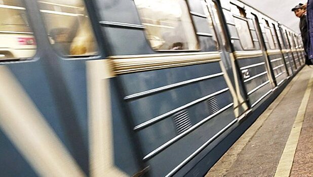 В вагоне московского метро произошло задымление