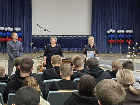 В Министерстве внутренних дел по Республике Марий Эл сотрудники полиции и ветераны проводят профессионально-ориентационную и профилактическую работу среди школьников и студентов
