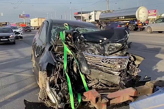 Семь человек пострадали в ДТП с пассажирским автобусом в Омске