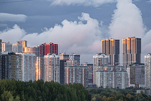 Названы районы Москвы с максимально подешевевшим жильем в новостройках