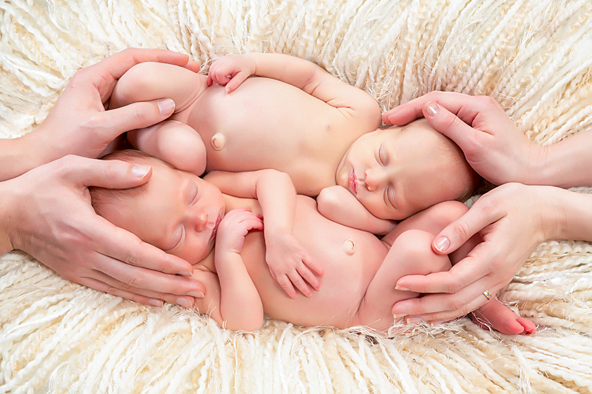Правда ли, что близнецы общаются в утробе и сохраняют особую связь после рождения