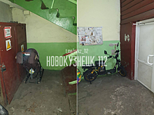 В Новокузнецке после пожара соседи забили тревогу из-за захламлённого выхода