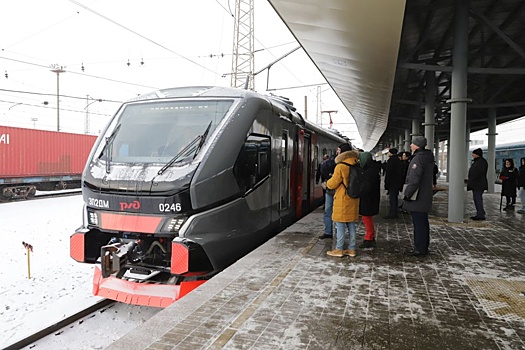 Новейший российский электропоезд отправился из Ярославля в Кострому