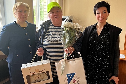 95-летняя жительница Савёлок получила поздравления с юбилеем