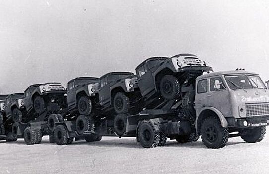 Как перевозили автомобили в СССР