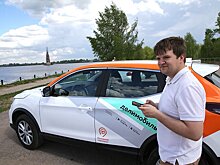 За парковку на газоне будет отвечать собственник машины
