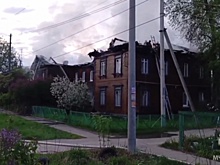 В Тюмени сгорел автомобиль: внутри обнаружено тело человека