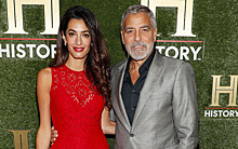Джулия Робертс вышла в свет в мини-платье, а Джордж Клуни — с женой