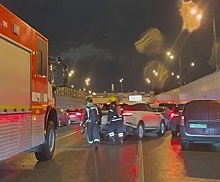 Автомобиль загорелся в тоннеле в Москве