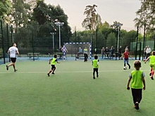 В парке у Джамгаровского пруда начались бесплатные футбольные занятия для детей
