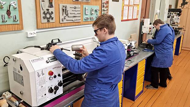 Столичные организации соцзащиты помогают детям с особенностями здоровья получить профессию