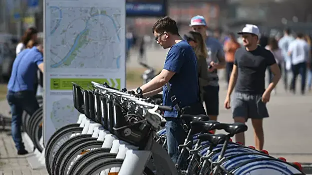 Неизвестные украли 16 велопарковок в центре Москвы