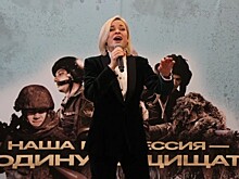 Василий Овсянников и Мария Воронова посетили Единый пункт отбора на военную службу по контракту в Москве