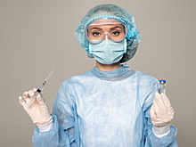 Россиянам напомнили, за сколько дней до отпуска можно привиться от COVID-19