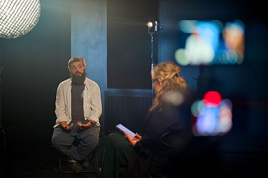 «Здесь и сейчас — чудо и волшебство». Юрий Макеев — о семейном театре и связи времен