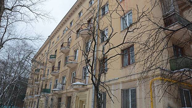 Три малоэтажных дома в неоклассическом стиле капитально отремонтировали в Москве