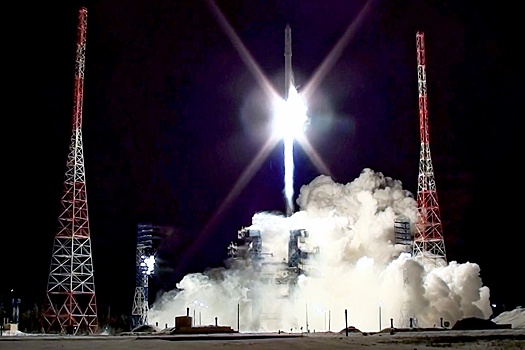 Мантуров: Ракета "Ангара-А5" впервые вывела с Плесецка спутник для Минобороны