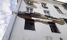 Обрушение фасада в Новосибирске: прокуратура выясняет причины и виновных