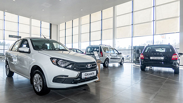 Озвучена сумма, которую россияне потратили на новые легковушки Lada в январе