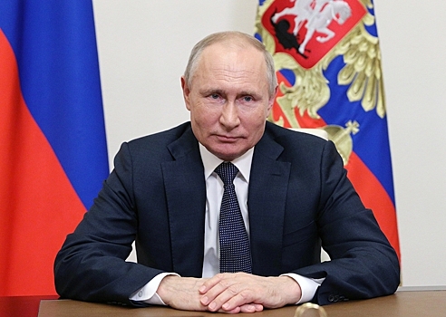 Путин одобрил новые меры поддержки беременных и семей с детьми