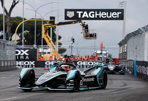 Митч Эванс принес Jaguar первую победу в Формуле Е, Вандорн – третий