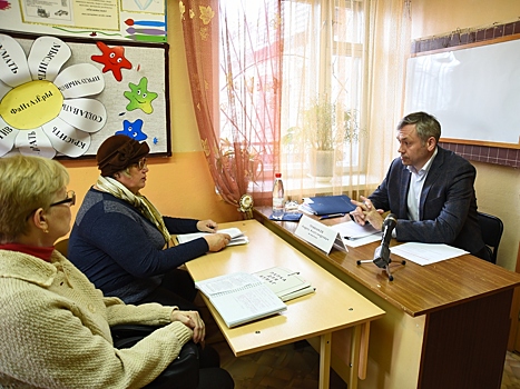 Выездной прием в микрорайоне Прилуки провел Мэр Вологды Андрей Травников