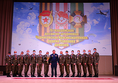 Командующий ВДВ подвел итоги контрольной проверки Псковского гвардейского десантно-штурмового соединения