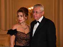 Некогда, дерутся за наследство: богатые жены покончившего с собой Малашенко забыли о его могиле