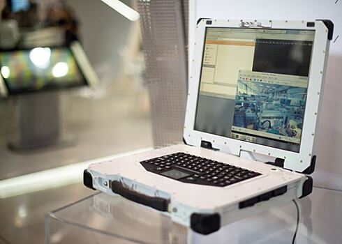 Эксперт назвал приемлемой цену 500 тысяч рублей за ноутбук для Минобороны