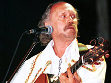 Памятник Мулявину подарили белорусам жители Свердловской области