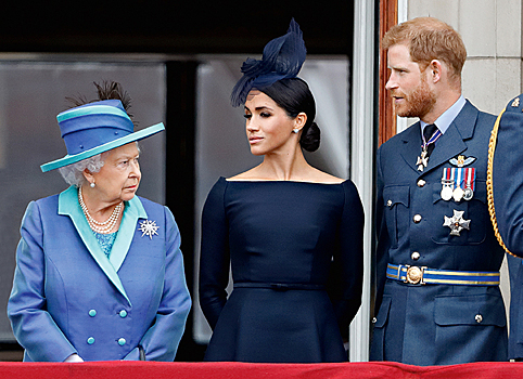 Серьезный разговор: Елизавета II пригласила принца Гарри на личную встречу без Меган Маркл