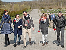 Сотрудники калининградского «РОСТЕЛЕКОМА» почтили память военных связистов