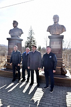 В Златоусте открыли памятники великим спортсменам – Харламову и Тарасову