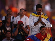 Мадуро решил помолиться ради включения электричества