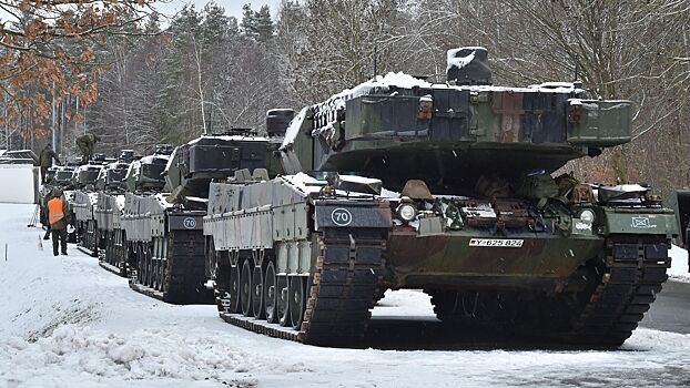 Польша заявила о намерении передать танки Украине без согласия Германии