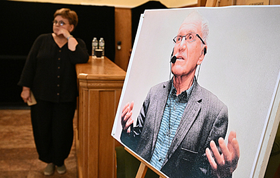 Первые фото прощания с режиссером Александром Миттой