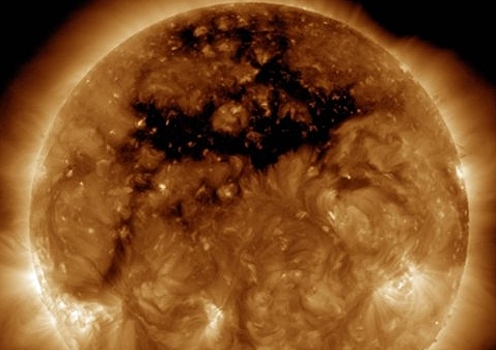 Исследователи NASA обнаружили аномальные вспышки на Солнце
