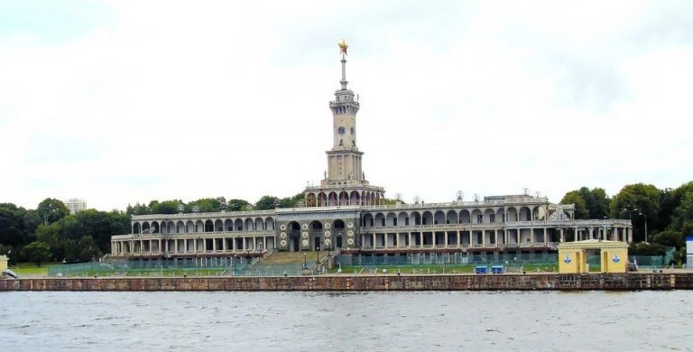 Здание Северного речного вокзала Москва