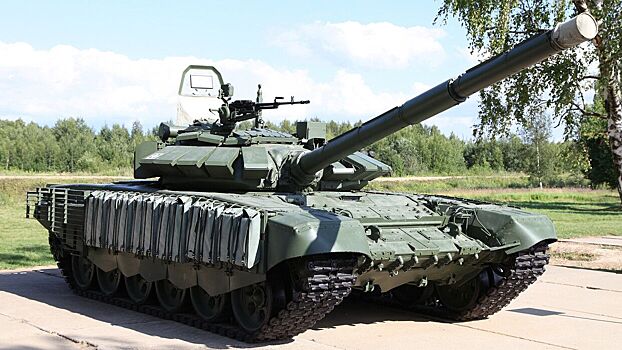Видео подмосковных стрельб с участием танков Т-72Б3 опубликовали в Сети